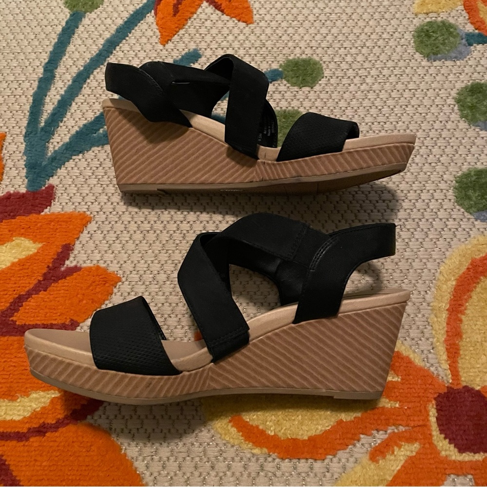 Dr. Scholl Black Wedges